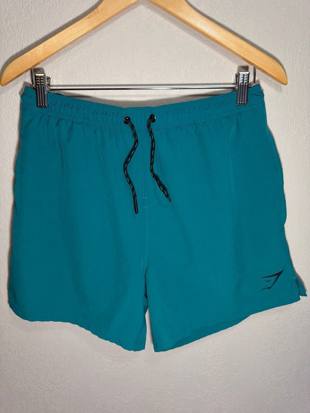 Gymshark men’s teal athletic shorts SZ M